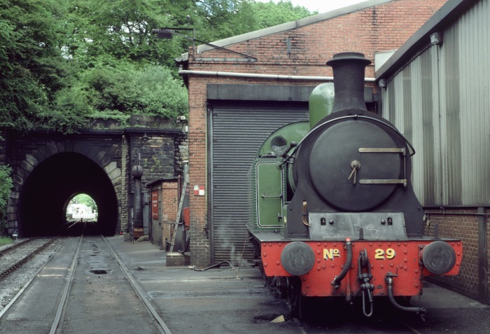 No.&nbsp;29 der NYMR  am Shed in Grosmont, 31.05.2002