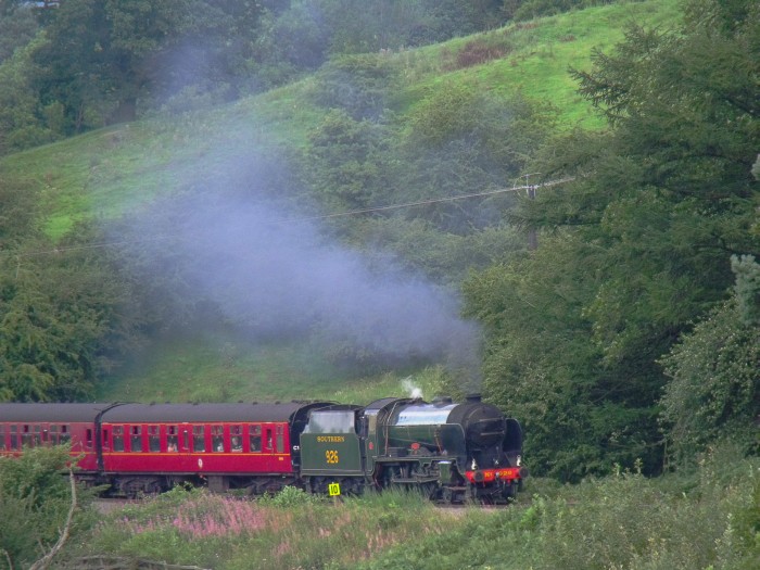 926 bei Green&nbsp;End zwischen den Feldwegbrücken, um 14:43h am 05.08.2019