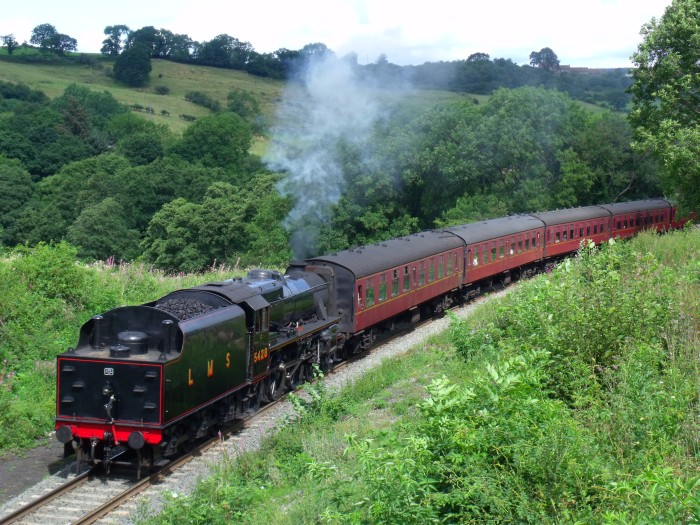 5428&nbsp;Tv aufgenommen direkt von der ersten Feldwegbrücke bei Esk&nbsp;Valley / Green&nbsp;End, um 11:35h am 07.08.2019