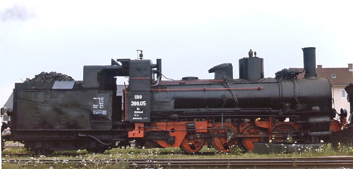 399.05 zurzeit abgestellt auf dem Gelände am Betriebswerk (=Zugförderungsstelle) in Gmünd, im August&nbsp;1975