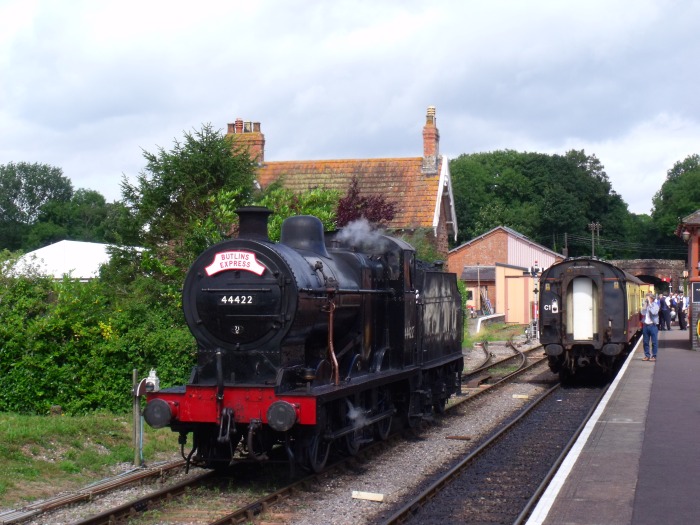 44422 Umsetzen an das nördliche Zugende, Bishops&nbsp;Lydeard um 11:55h am 03.08.2016
